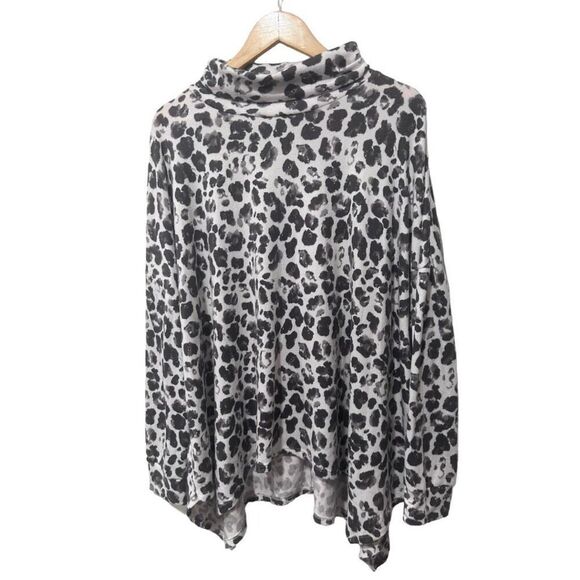 C&C California Leopard Animal Print Sugar Swizzle Mock Neck Sweater Blouse Size - Picture 2 of 9
